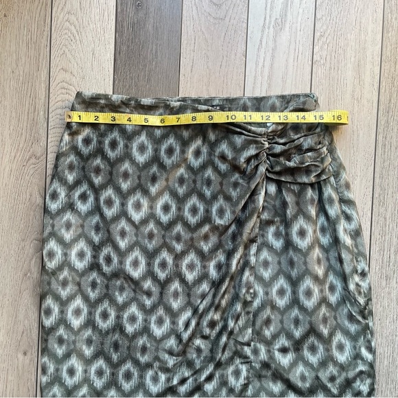 Zara Velvet Green Patterned Skirt - Picture 6 of 7